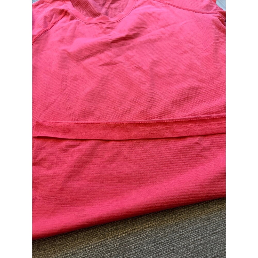 Lululemon Swiftly Tech Short Sleeve Red - Picture 4 of 4
